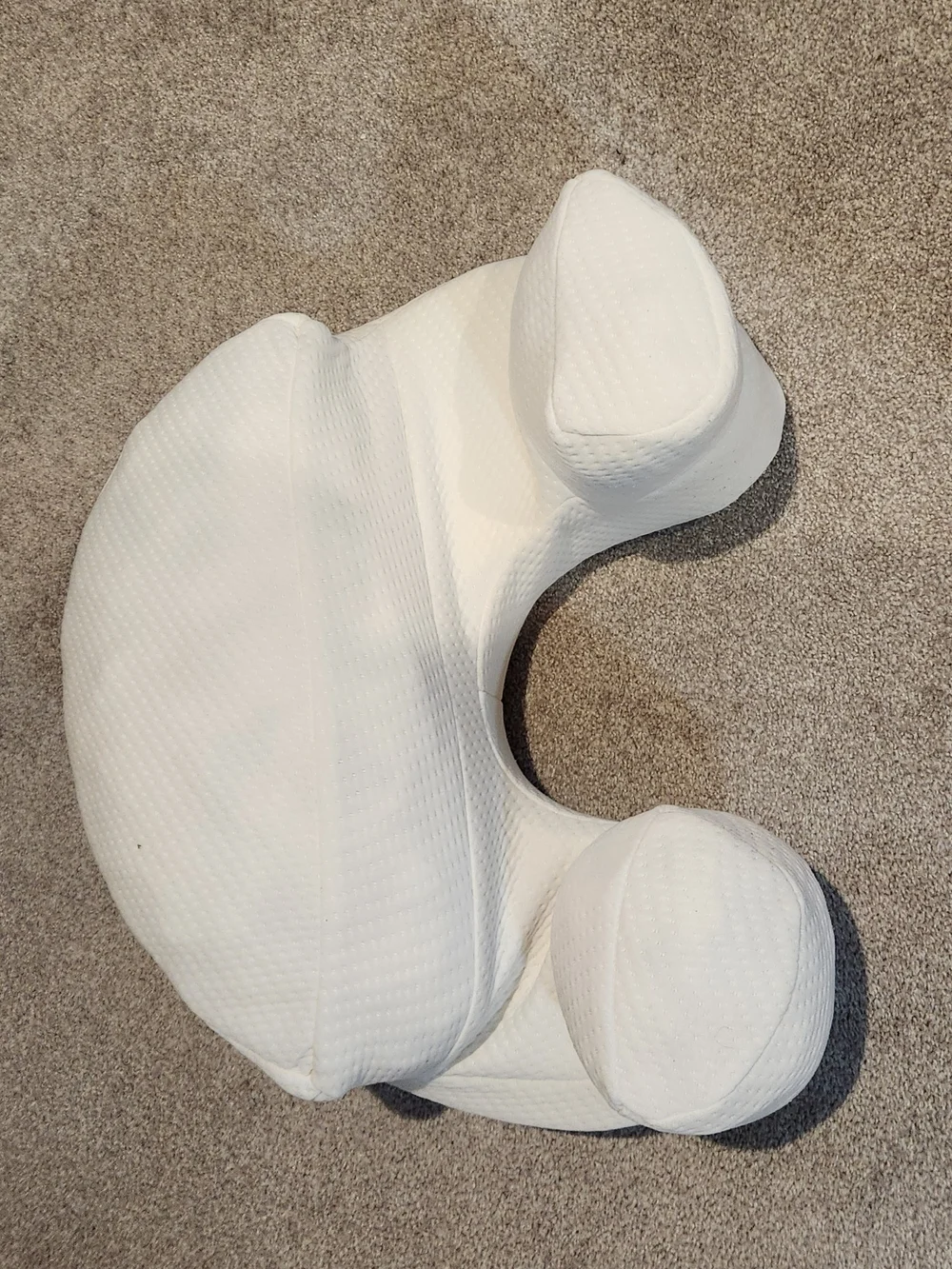 White Memory Foam U-Shaped Neck Pillow - Supportive Comfort